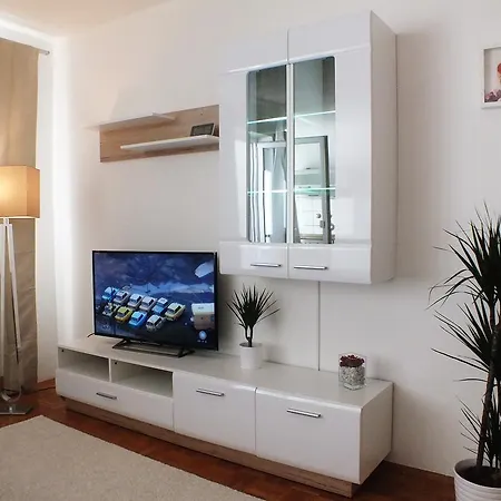 Stylish With Balcony Center アパート *